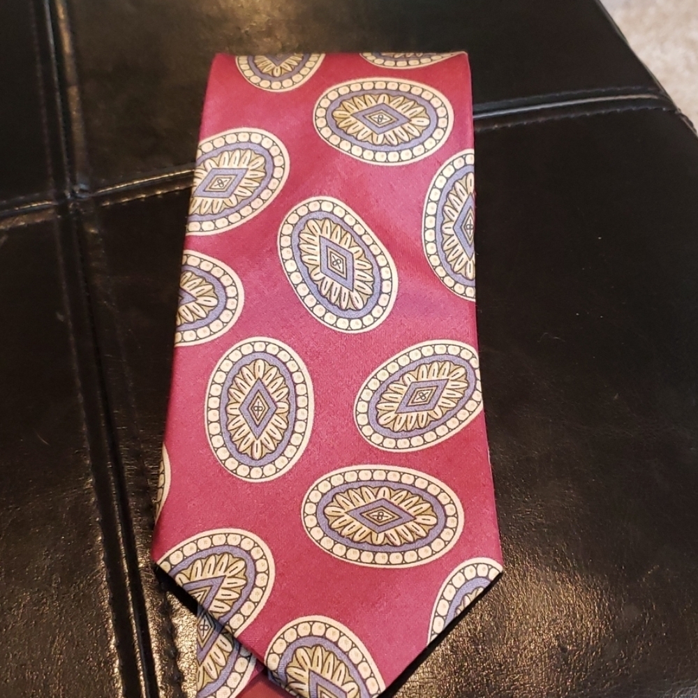 Jones New York tie